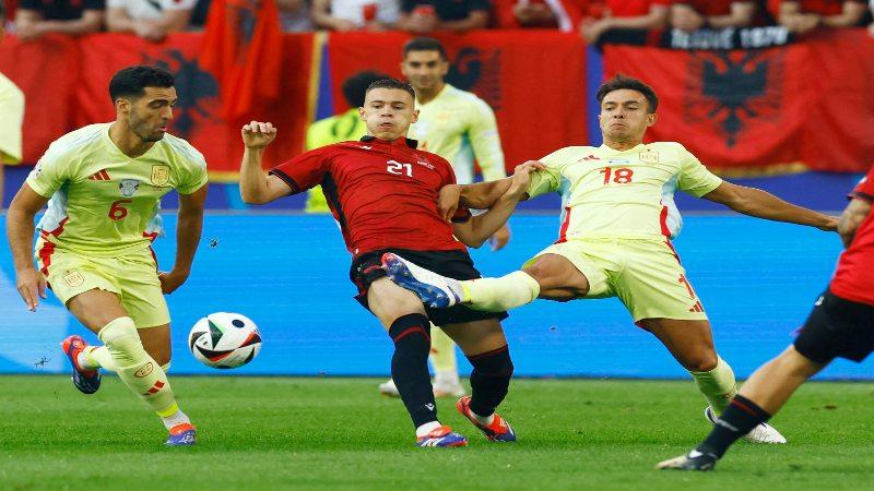 nhung-khoang-khac-dang-nho-copa-america-2